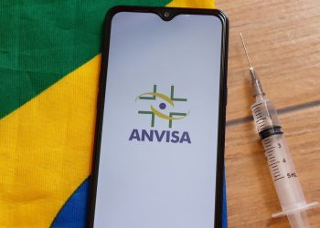 Brasil aprova 1ª vacina de dose única contra a dengue