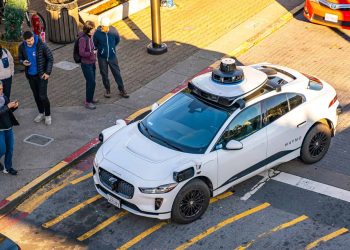 Robotáxis ficam sem saber o que fazer no meio da rua durante apagão