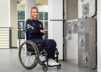 É hoje! Blue Origin leva uma pessoa cadeirante ao espaço pela primeira vez na história