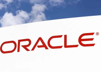 Fundador da Oracle perde bilhões e cai na lista da Forbes; veja quem são os mais ricos do mundo