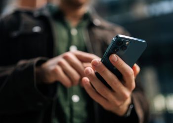 6 celulares que estão mais baratos para você começar o ano com um aparelho novo