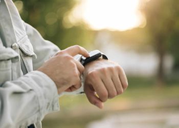 Além de senhas e dados: estudo aponta como seu smartwatch pode te espiar