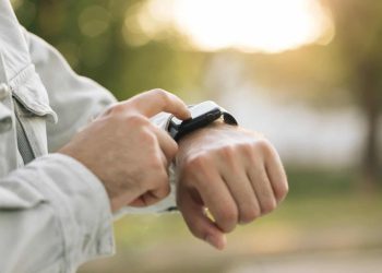 Smartwatch aponta batimentos cardíacos em banana; veja a explicação
