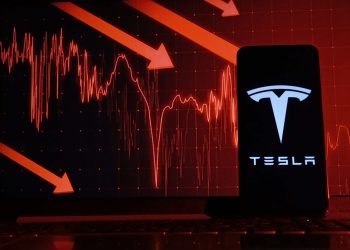 Presidente da SpaceX diz que fusão com Tesla “pode facilitar a vida de Musk”