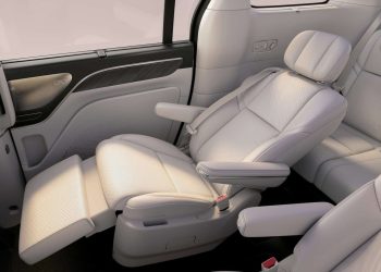 Leapmotor apresenta D99, minivan de luxo