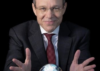 Casa Branca nomeia astrofísico de Harvard para liderar grupo de estudo sobre UAPs