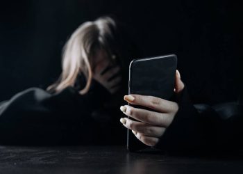 Brasil registra aumento de 67% nos casos de bullying e cyberbullying em 2025