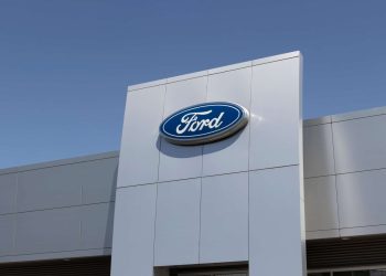 Ford e Geely se unem na Europa por veículos utilitários