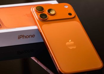 20 anos do iPhone: modelo comemorativo pode ganhar tela maior e design sem bordas