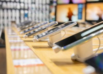 Mercado de smartphones sofre maior queda em 13 anos