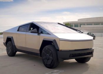 SpaceX compra mais baterias da Tesla para alimentar expansão da IA
