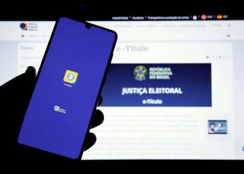 e-Título vira “central eleitoral” e reúne serviços no celular