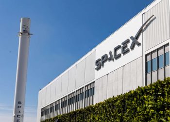 Elon Musk tem fatia de quase 50% da SpaceX, diz documento