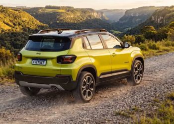 Jeep Avenger chega ao Brasil por R$ 114.990 e é híbrido mais barato do país